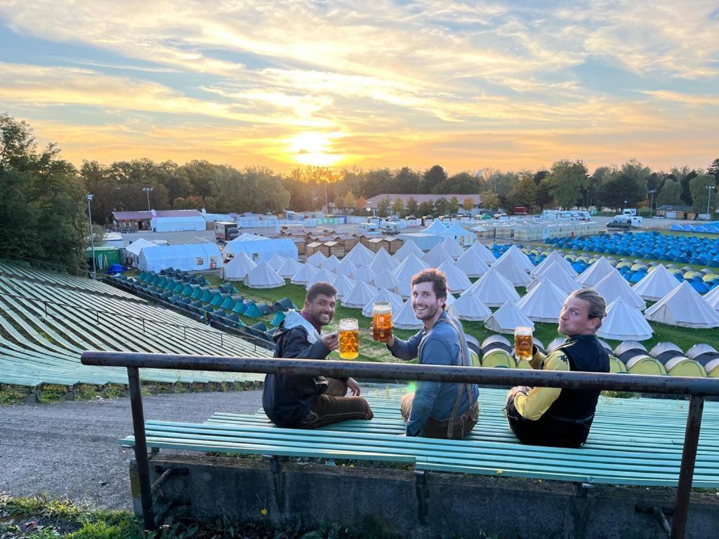 Festanation Oktoberfest Camp #2 Hotel München Eksteriør billede